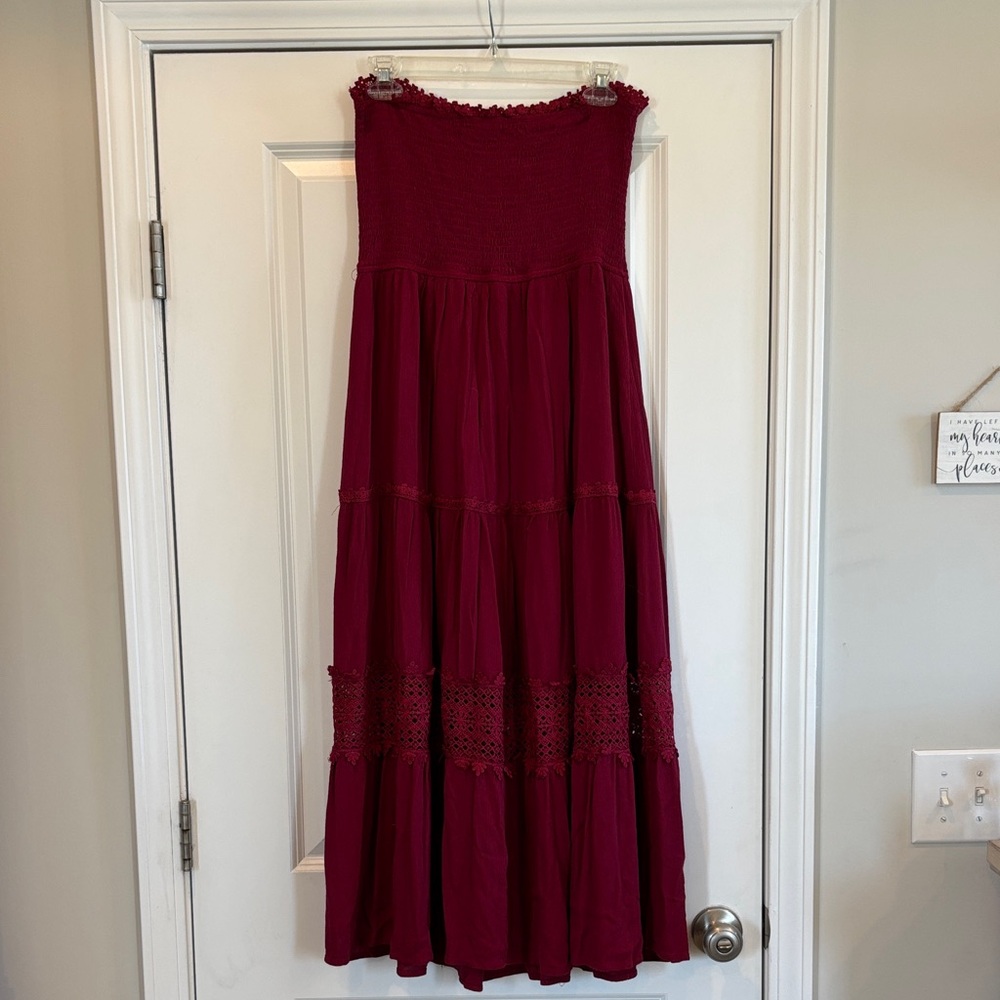 Casual Burgundy Maxi Dress - Picture 3 of 6